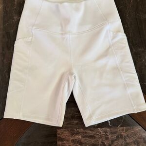 Solid & striped short